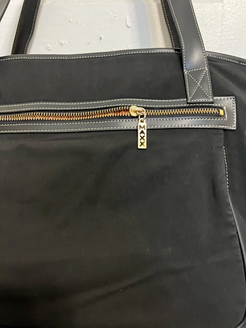 Vintage Maxx New York Black Laptop Tote with Front Zip Pocket